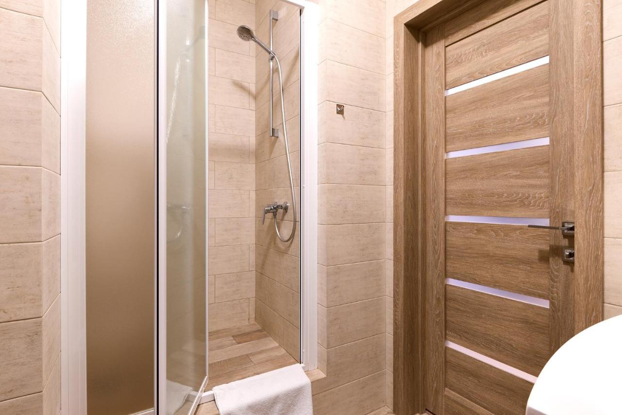 Затишна Квартира У Центрі Міста Elisium3 Kyiv Exterior photo
